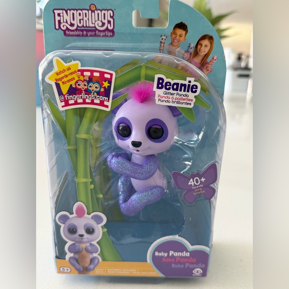 WowWee FINGERLINGS Finger Tip Baby Panda Purple With Battery Sealed 2016 PKG‎